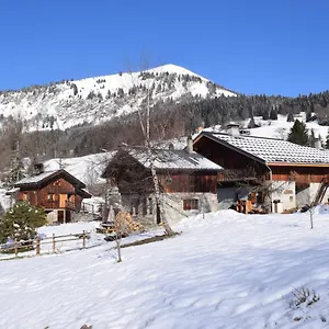 le-hameau-de-chantemerle.hotels-rhonealpes.com/