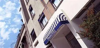Timhotel Nation Paris 3*,