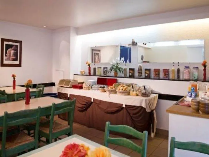 *** Hotel Timhotel Nation Paris France