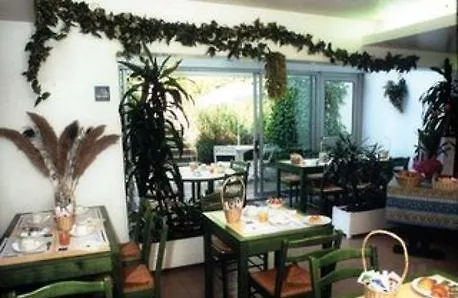 Timhotel Nation Paris 3*,