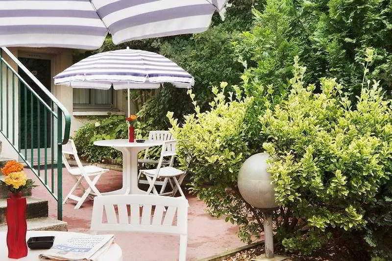 *** Hotel Timhotel Nation Paris France